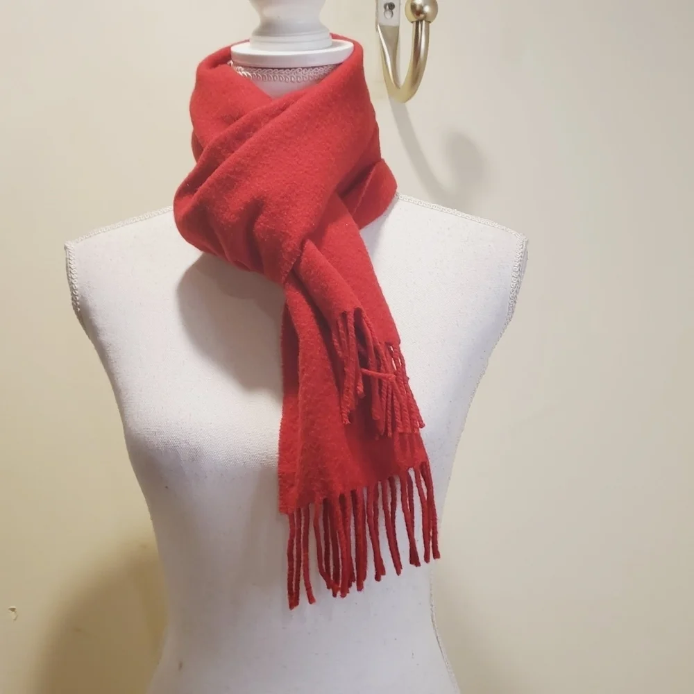 CRAZY HORSE women's red Fringed Scarf